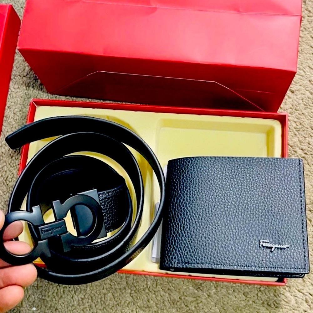 Salvatore Ferragamo men’s wallet / belt set  with bag